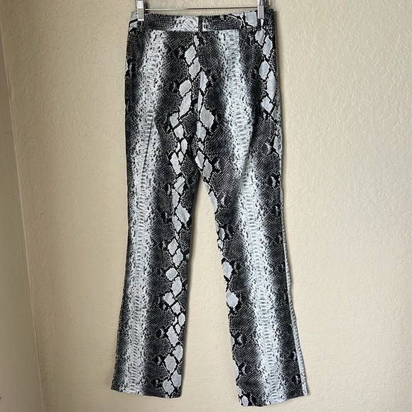 I..AM.GIA faux leather snake print flare pants grey and white - Picture 9 of 11